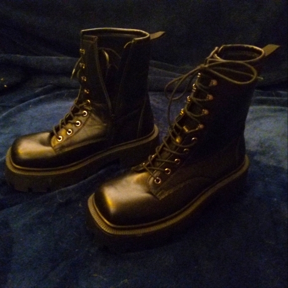 Edgy//Square Toe//Combat Boots - Picture 2 of 3